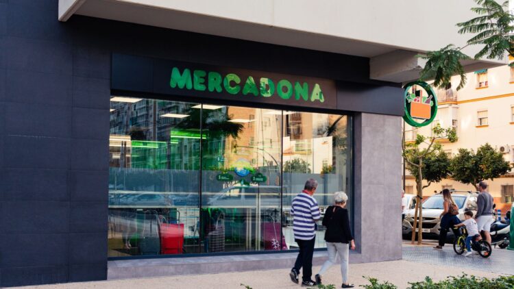 Adiós a Mercadona: este supermercado tiene la tarifa de envío más baja de España 1 Adiós a Mercadona: este supermercado tiene la tarifa de envío más baja de España.