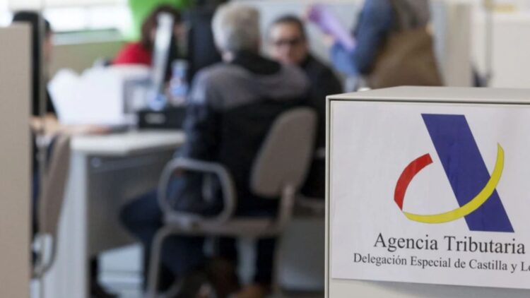 Mutualistas nacidos entre 1967 y 1978: así puedes reclamar la devolución del IRPF a la Seguridad Social