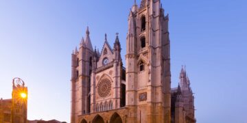 Conoce esta Semana Santa el verdadero primer Monumento Nacional de España y su fascinante historia