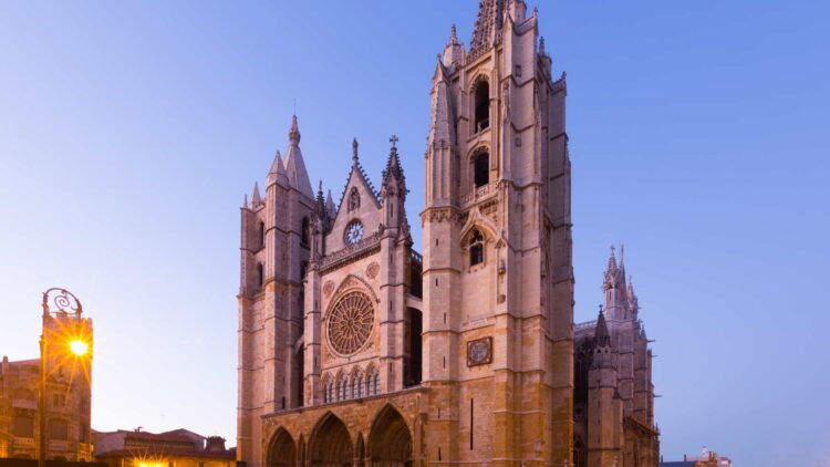 Conoce esta Semana Santa el verdadero primer Monumento Nacional de España y su fascinante historia 1 Conoce esta Semana Santa el verdadero primer Monumento Nacional de España y su fascinante historia