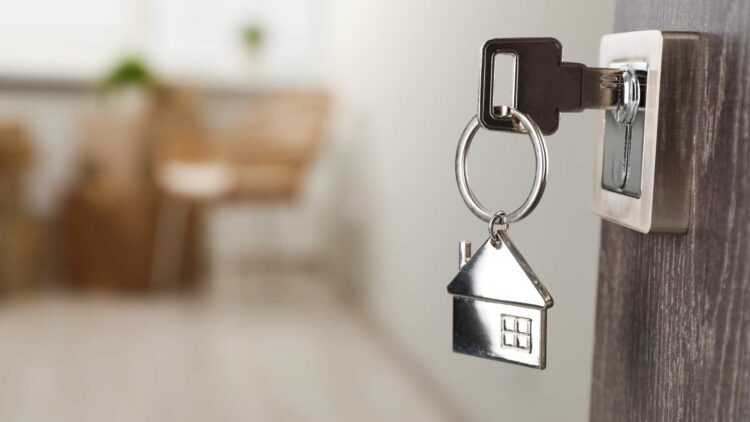 Un experto lo confirma: si sigues este hábito frecuente, tu seguridad puede estar en peligro