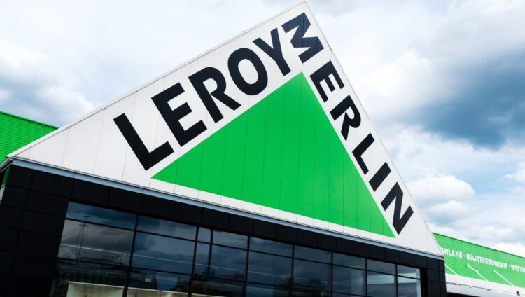 Leroy tiene la solución al desorden de los cables en casa y no es una regleta