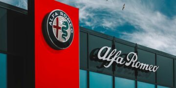Adiós a Alfa Romeo y Maserati: Stellantis estudia su venta y pone en jaque el futuro de dos leyendas italianas