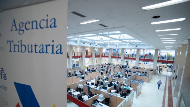 Es oficial: si recibes una herencia, Hacienda puede embargártela si tienes deudas pendientes