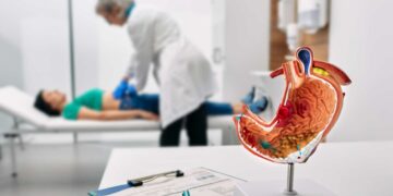 Los estudios lo confirman: esta bacteria afecta a la mitad de la población mundial y es la principal causa de úlceras de estómago