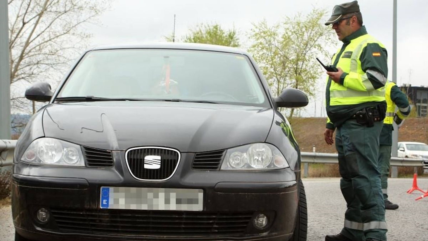 La DGT advierte: a partir de 2026, estarás obligado a llevar este dispositivo en la guantera