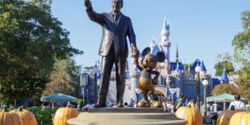 Owen y Dolly Pope vivieron 15 años en secreto en Disneyland sin que nadie se diera cuenta: así lo consiguieron