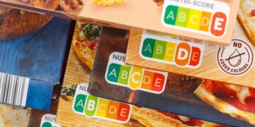 La Fundación Española de Nutrición lo confirma: el 70% de los españoles compra sin leer las etiquetas