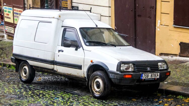 Si eres un amante de los clásicos, estás de suerte: la Citroën C15 sigue siendo una joya accesible en el mercado de segunda mano