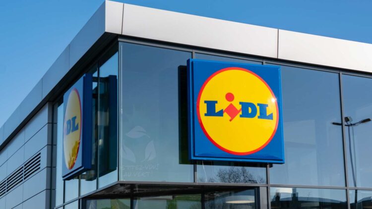 Lidl lo ha vuelto a hacer: inflarás las ruedas del coche con su nuevo producto en apenas unos segundos