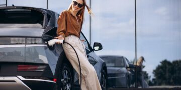 Reino Unido lo confirma: seguirá permitiendo la venta de coches híbridos e híbridos enchufables más allá del 2030