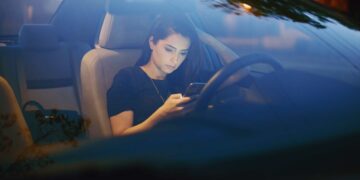 Uso móvil al volante