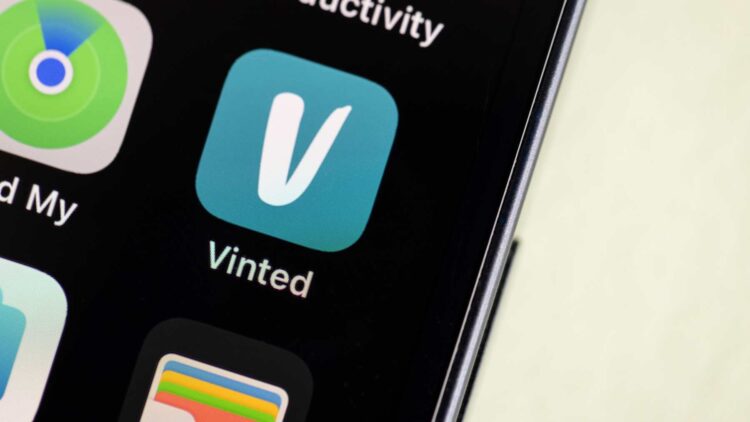 Una mujer desvela cuánto dinero gana al mes vendiendo ropa en Vinted