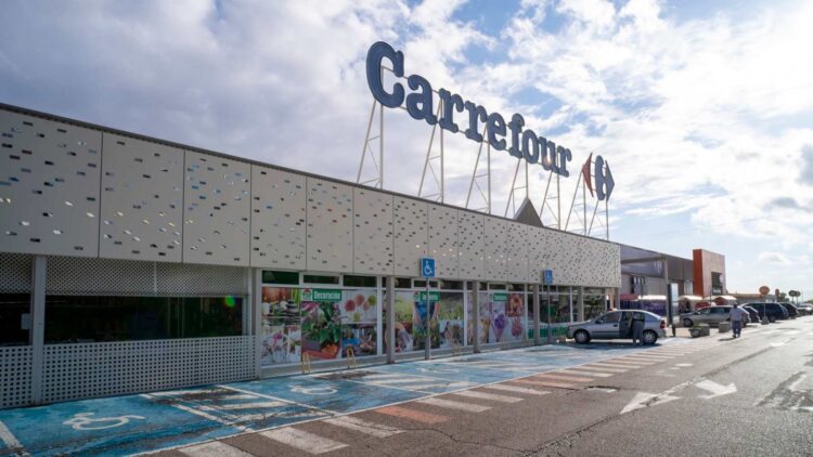 Carrefour reventa a la competencia con este electrodoméstico esencial para el verano