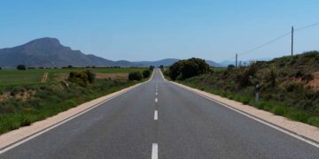 Esta carretera secundaria tiene la recta más larga