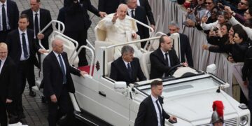 El sorprendente destino que encargó Francisco que tuviera su papamóvil