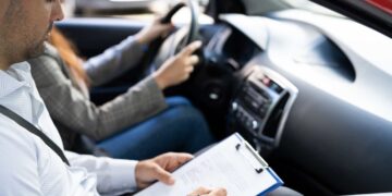 Los nervios le juegan una mala pasada antes del examen de conducir