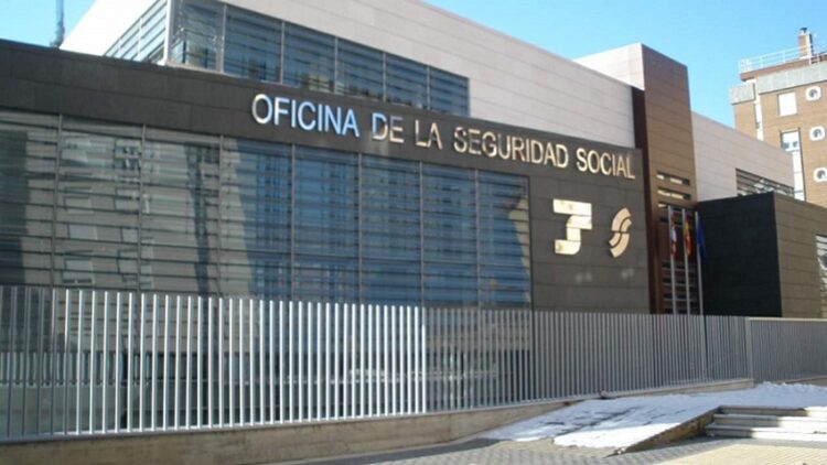 Es oficial: la Seguridad Social recompensa con esta jugosa paga extra a quienes deciden no jubilarse cuando les corresponde 1 Es oficial: la Seguridad Social recompensa con esta jugosa paga extra a quienes deciden no jubilarse cuando les corresponde