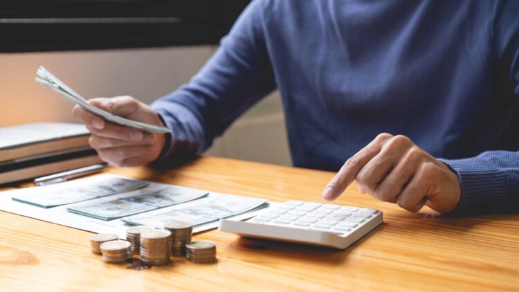 Las reglas para que los mayores de 52 años reciban su subsidio