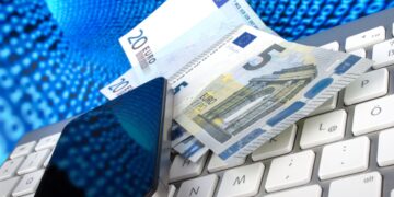 ¿Qué puedo hacer para anular una transferencia bancaria? Expertos financieros desvelan el truco para dar marcha atrás y recuperar el dinero