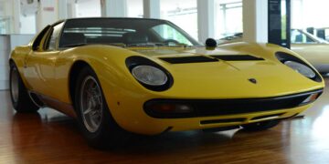 Descubren un Lamborghini que llevaba décadas oculto