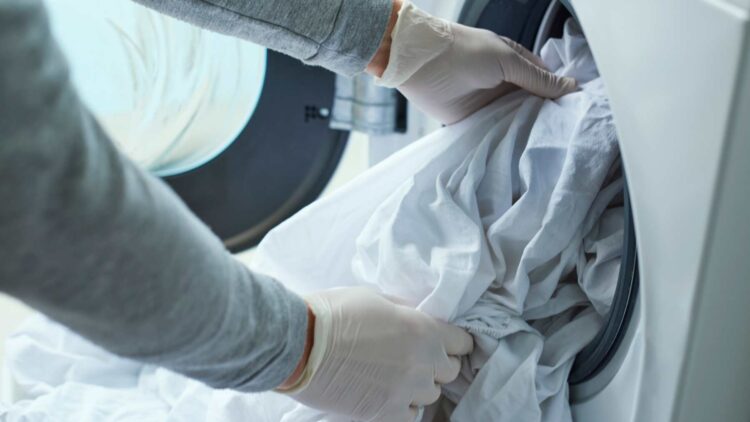 El tiempo máximo que debes estar sin lavar las sábanas