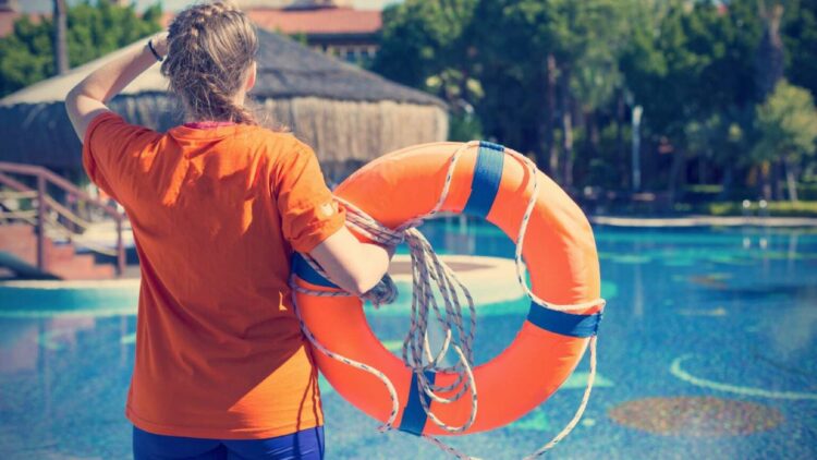 El inesperado problema que va a dejar sin piscina a miles de vecino