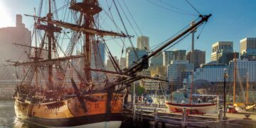 El Endeavour del capitán Cook aparece 250 años después