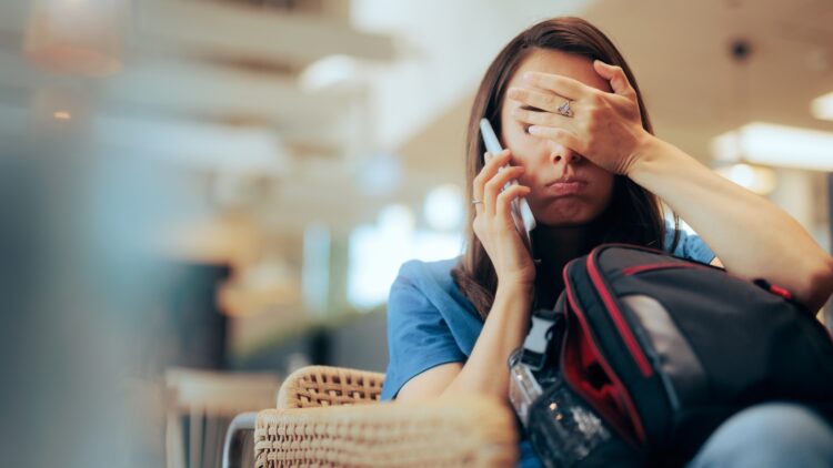 Le exigen disponibilidad digital estando de baja y denuncia a su empresa