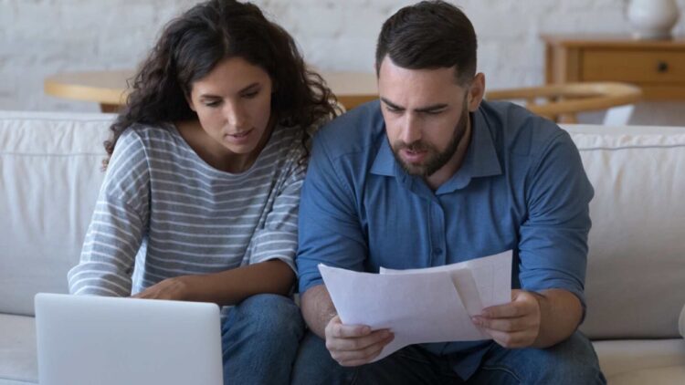 Es oficial: Hacienda empieza a enviar cartas a los contribuyentes y lo que trae no son buenas noticias 1 Es oficial: Hacienda empieza a enviar cartas a los contribuyentes