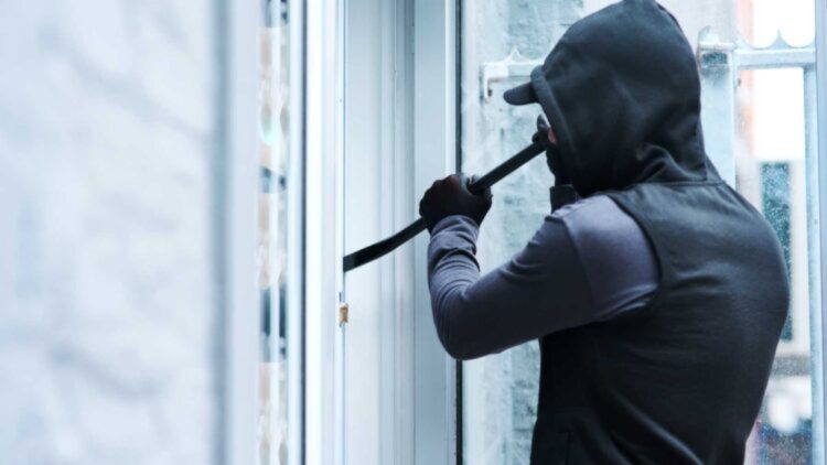 Okupan una casa en un pequeño pueblo gallego