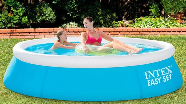 Esta piscina portátil es ideal para tu jardín