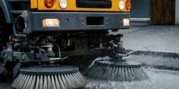 Denuncia a su ayuntamiento por el ruido de las barredoras