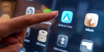 Así puedes hacer que Android Auto se inicie automáticamente