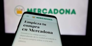 Mercadona arrasa a la competencia: estas son las claves