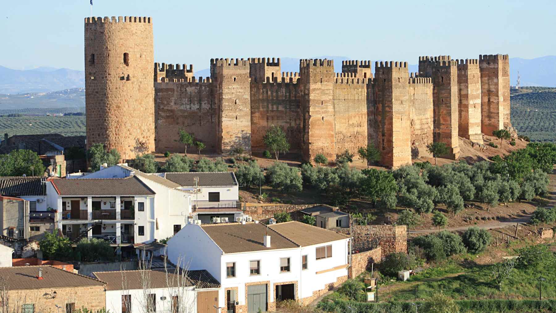Ni Italia ni Francia: el castillo más antiguo de España