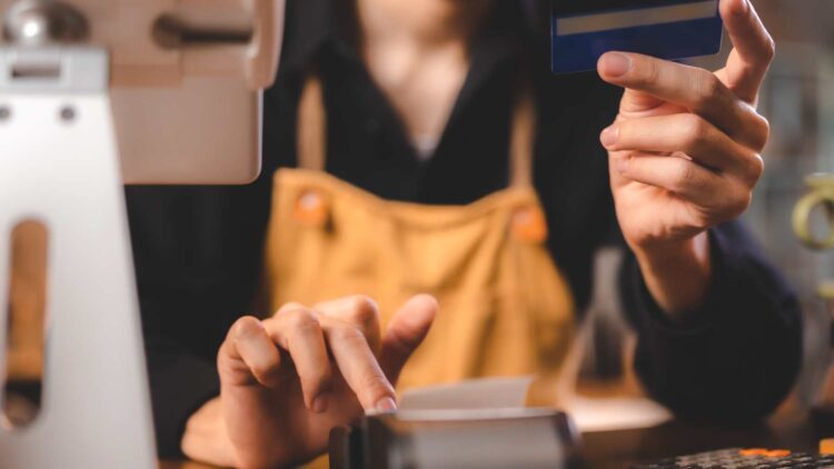 Ni champán ni caviar: pagan 63.000 euros en un restaurante