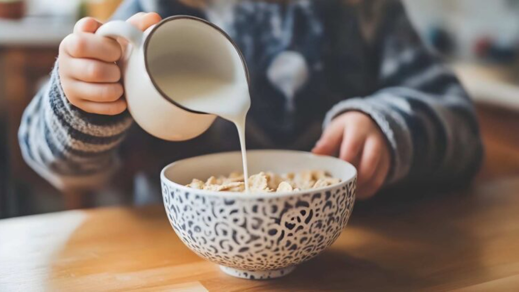 Estos desayunos que das a tus hijos hacen más daño a su salud