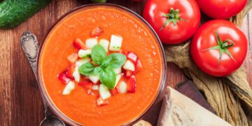 El chef José Andrés revela cómo preparar el mejor gazpacho