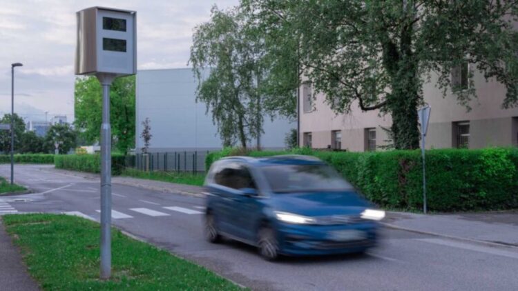 La DGT lo hace oficial: este radar es el que más ingresos genera de toda España y aquí es dónde está instalado 1 Este radar es el que más ingresos genera de toda España
