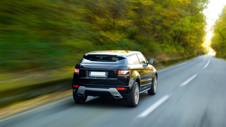 Es oficial: este país europeo apuesta por la velocidad en sus carreteras y sube el límite a 150 kilómetros por hora 1 País europeo apuesta por la velocidad en sus carreteras