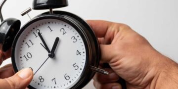 La ciencia lo confirma: el cambio de hora que hacemos en España