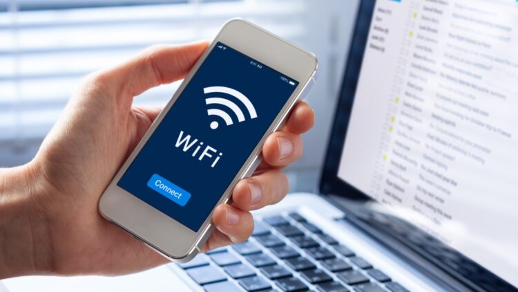 Así puedes conectar tu móvil al Wi-Fi sin la contraseña