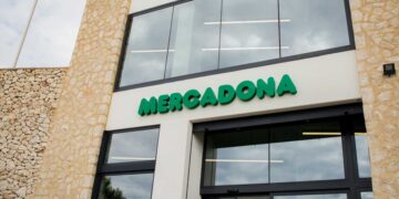 Mercadona degrada a una empleada
