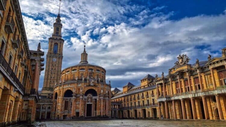 Esta ciudad acoge el edificio más grande de España