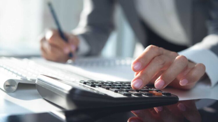 Desaparece tres días en Madrid cargando gastos a la empresa