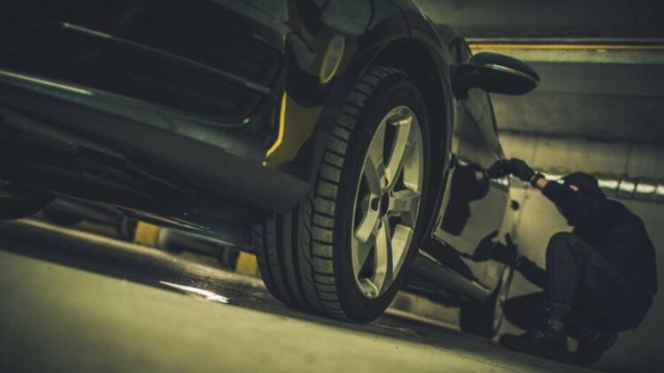 Ni las ruedas ni los parabrisas: los ladrones ponen cada vez más el foco en este componente de los coches 1 Los ladrones ponen cada vez más el foco en este componente