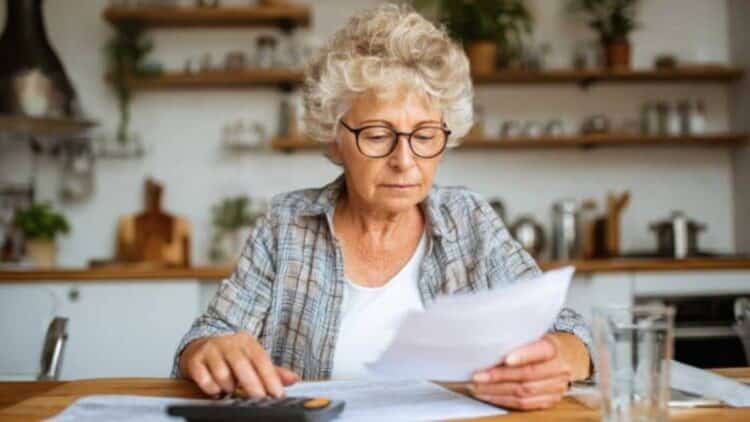 Es oficial: así será la subida de las pensiones que beneficiará a partir del 1 de enero a los jubilados españoles 1 Es oficial: así será la subida de las pensiones