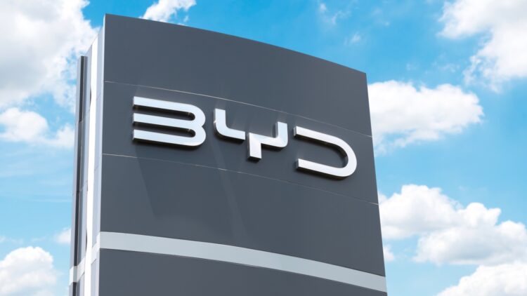 Es oficial: BYD elige España para su nueva fábrica europea y transforma esta comunidad autónoma en polo de movilidad 1 Es oficial: BYD elige España para su nueva fábrica europea