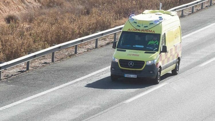 Pillan a un conductor de ambulancia a 143 km/hora